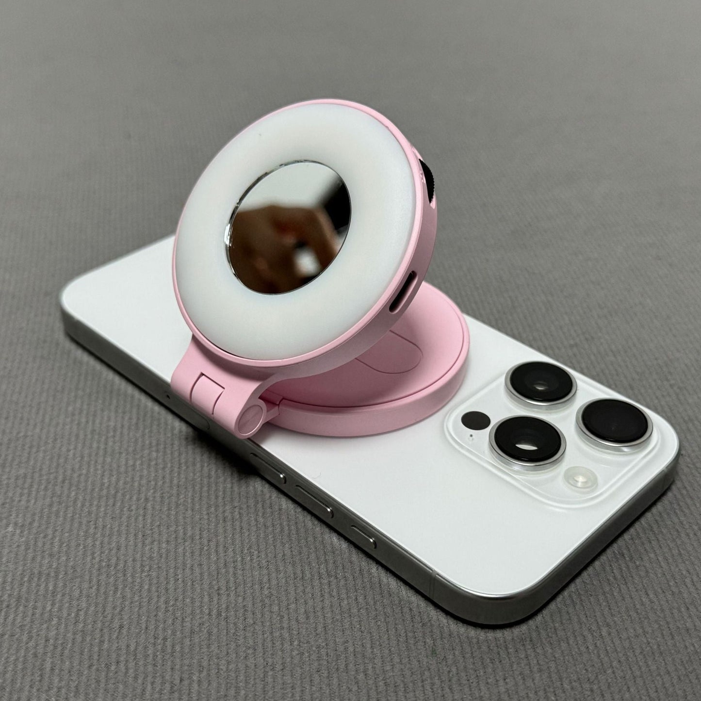 🔥2025 New Arrival 🔥3-in-1 Magnetic Beauty Selfie Light for Phones